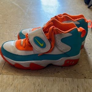 Air Nike basketball shoes